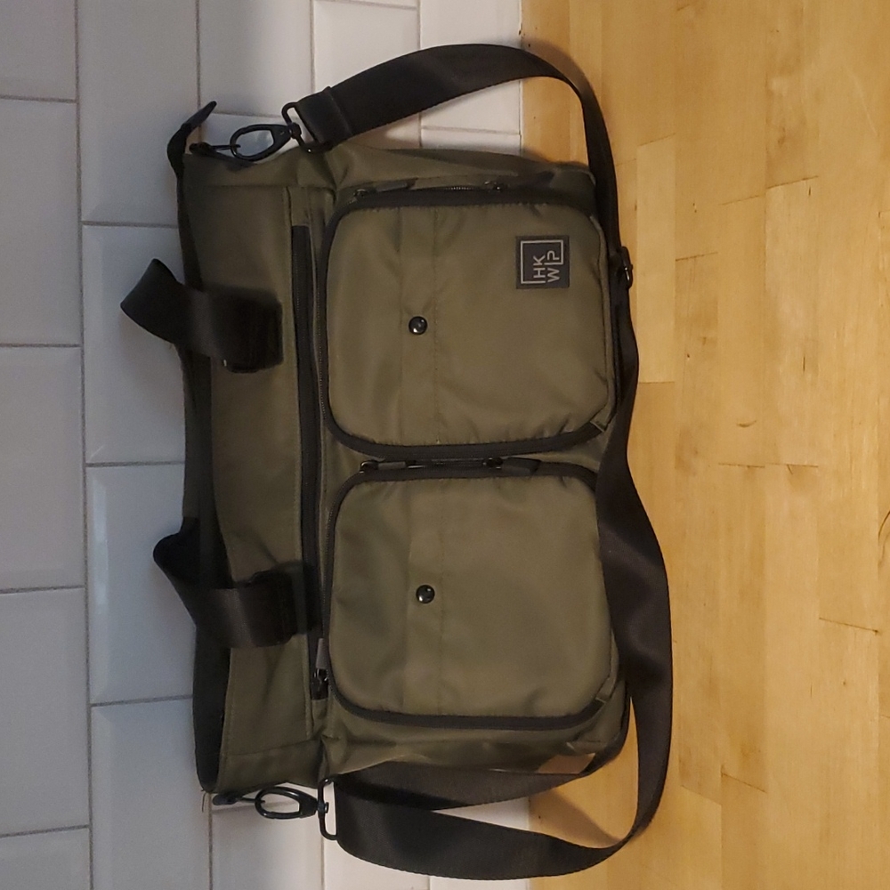 IHKWIP cargo tote. Army green. In excellent condition.